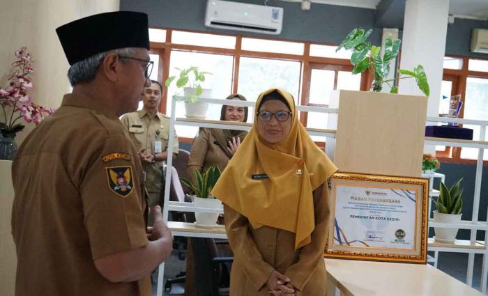 Wakil Wali Kota Kediri Keliling Balai Kota di Hari Pertama Kerja