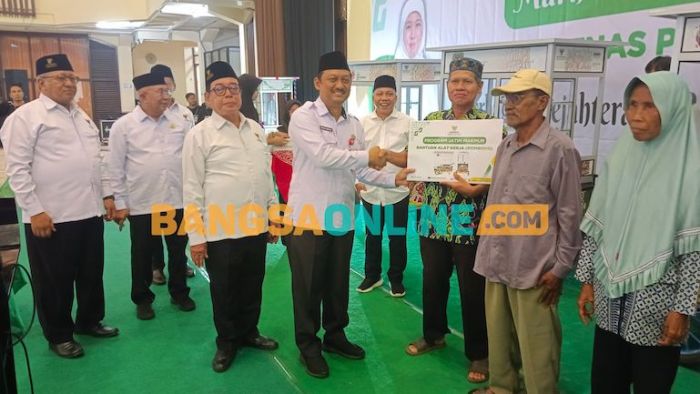 Sambut Ramadan, Baznas Jatim Bagikan Paket Sembako dan Pawai Tarhib Bersama Ratusan Bunda Ojol