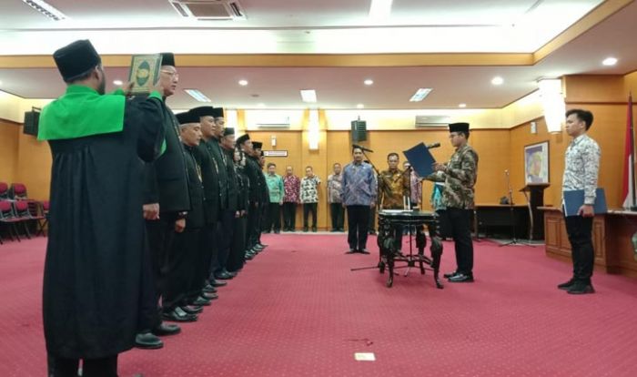 Ra Latif Lantik 10 Pejabat Struktural di Pemerintahan Kabupaten Bangkalan