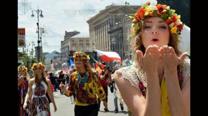 Pria di Rusia Wajib Miliki 2 Istri atau Lebih