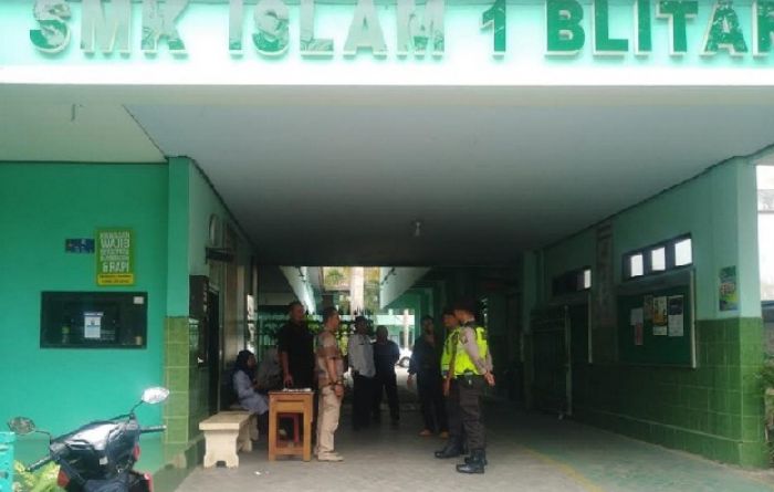 Datangi Sekolah, Polisi Antisipasi Siswa SMA dan SMK Ikut Aksi Turun Jalan di Kota Blitar