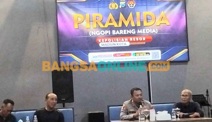 Di Piramida, Kapolres Madiun Kota Ajak Gaungkan Banpol Di Piramida, Kapolres Madiun Kota Ajak Gaungkan Banpol