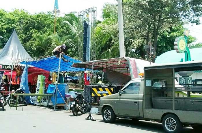 Ratusan Pedagang Padati Alun-alun Tuban Jelang Haul Bonang, Satpol PP Siaga 24 Jam