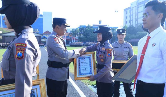 Briptu Adel Raih Penghargaan Nasional, Harumkan Nama Polri dan Pasuruan Lewat Pencak Silat Briptu Adel Raih Penghargaan Nasional, Harumkan Nama Polri dan Pasuruan Lewat Pencak Silat