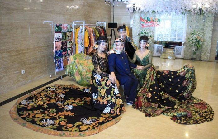 Fashion Designer Ternama, Open Gate "Galeri Batik" di Royal Singosari Cendana
