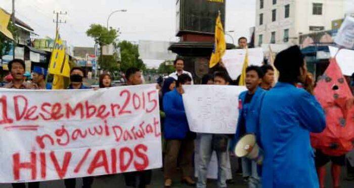 Peringati Hari AIDS Sedunia, Mahasiswa PMII Ngawi Gelar Aksi Damai
