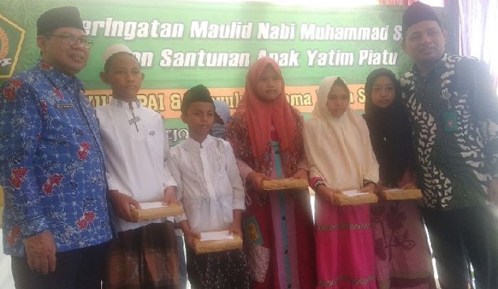 Penyuluh Agama Islam Sarirejo Lamongan Santuni Yatim Piatu