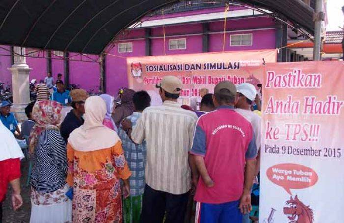 Warga Jenu Tuban Praktek Pencoblosan di Pasar