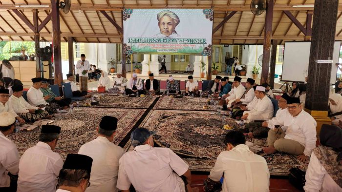 40.000 Pejuang Indonesia Terbunuh di Surabaya, Prof Usep: Tapi para Kiai Menang Perang 10 November 40.000 Pejuang Indonesia Terbunuh di Surabaya, Prof Usep: Tapi para Kiai Menang Perang 10 November