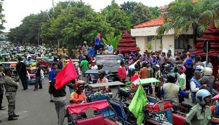 Ratusan Tukang Betor di Lamongan Demo lagi