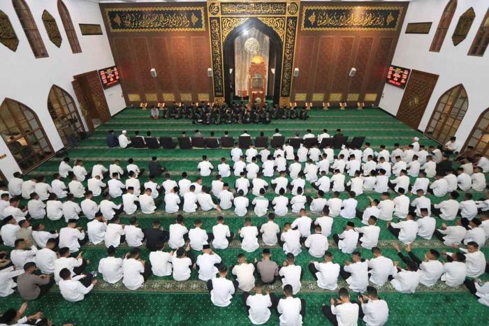 HUT ke-77 Bhayangkara, Polda Jatim Gelar Sholawat dan Doa Bersama