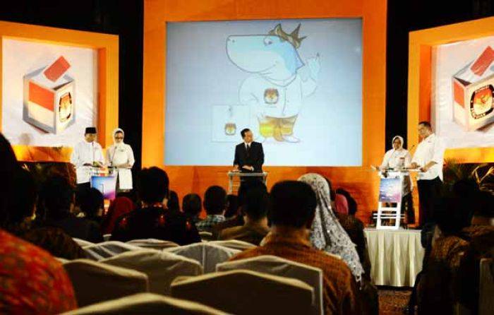 Paslon Wali Kota Surabaya Ikuti Debat Publik Kedua, Beber Strategi Hadapi Tenaga Kerja Asing