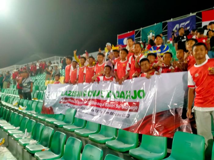 Lazisnu PCNU Sidoarjo Ajak Santri Kurang Mampu untuk Nonton Langsung Timnas U-23 Lazisnu PCNU Sidoarjo Ajak Santri Kurang Mampu untuk Nonton Langsung Timnas U-23