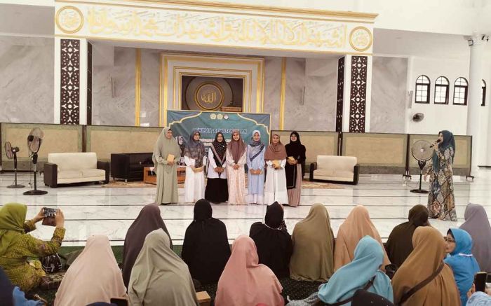 Divisi Kemuslimahan Takmir Masjid KH Abdurrahman Wahid UTM Gelar Seminar Bareng Ning Sheila Hasina