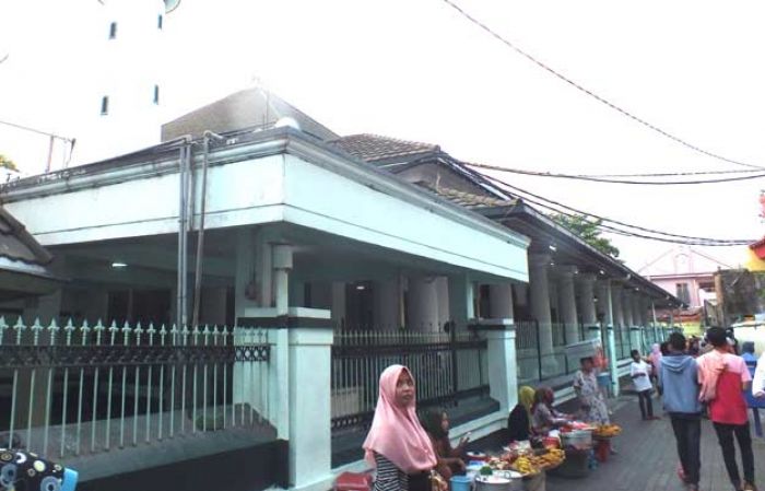 Menelusuri Jejak Kampung Religi di Surabaya (4): Masjid Ampel Tempat Menempa Ilmu Walisongo