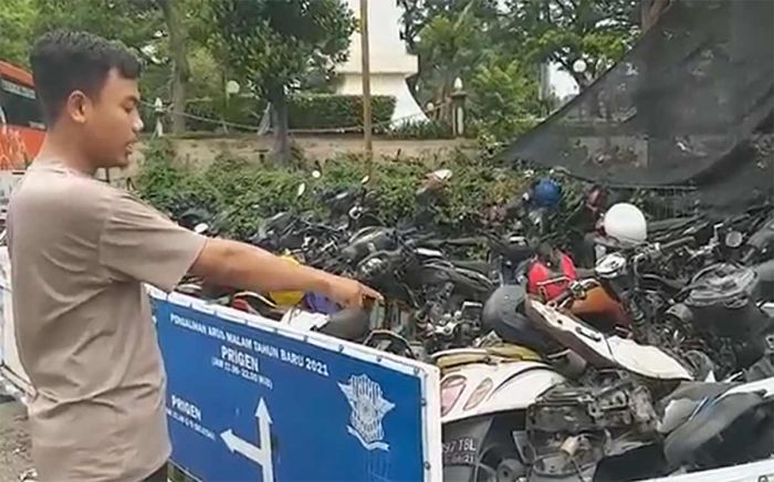 Truk Boks Tabrak 3 Pemotor dan Tiang Reklame di Bypass Pandaan Pasuruan