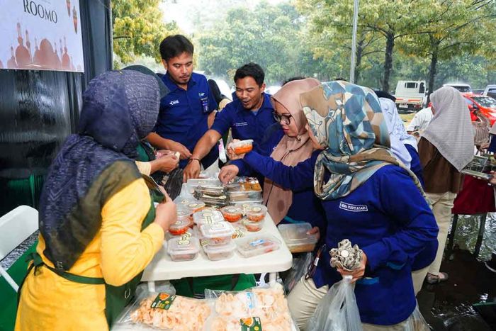 Dukung Pertumbuhan UMKM Warga Sekitar, Petrokimia Gresik Kembali Gelar Bazar Ramadhan Lontar 2026