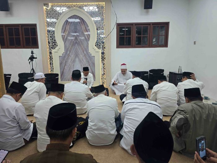 Respons Perang AS-Israel dengan Iran, Kiai Asep Undang Ratusan Kiai dan Tokoh untuk Shalat Malam  