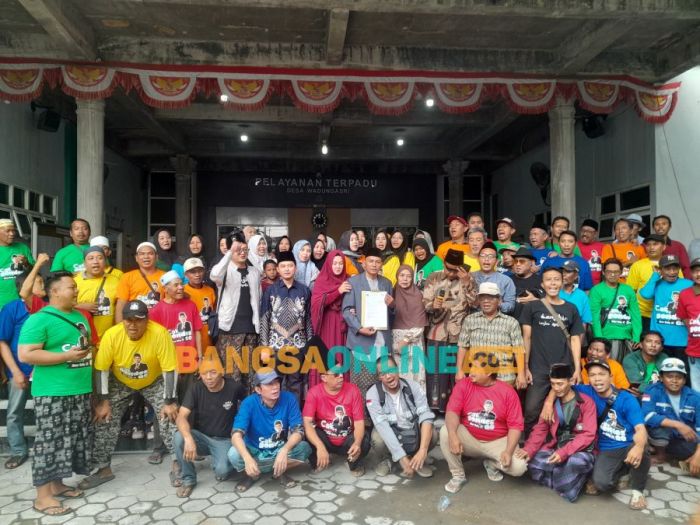 Diantar Warga dari Banyak Kalangan, Pengusaha di Sidoarjo Daftar Calon Kades Wadungasri