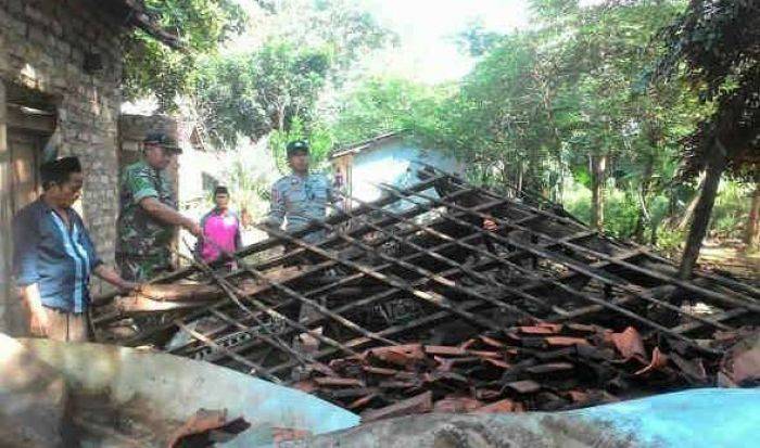 Disapu Angin Kencang, Rumah Warga Sanah Laok Rata dengan Tanah