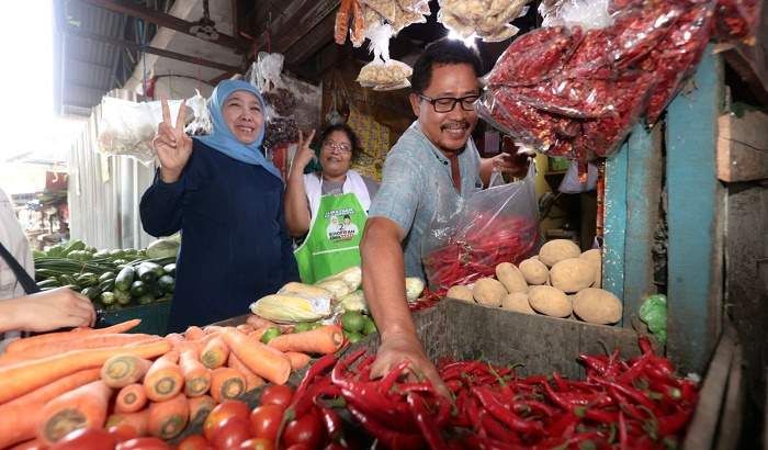 ​Dicurhati Pedagang Wonokromo, Khofifah: Pasar Tradisional Harus Tersentuh Digitalisasi