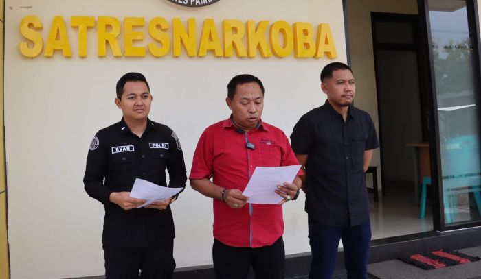 Polres Pamekasan Ringkus Residivis dan Ibu Rumah Tangga yang Jadi Perantara Jual Sabu