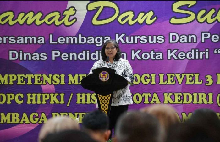 Pj Wali Kota Kediri Beri Arahan ke Peserta Uji Kompetensi