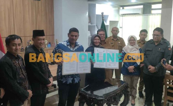 Bersama Ketua KPU dan Bawaslu, Wali Kota Kediri Teken NPHD Pilkada serta Pemilu 2024