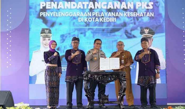 Vinanda-Gus Qowim Jamin Kesehatan Masyarakat Kota Kediri Vinanda-Gus Qowim Jamin Kesehatan Masyarakat Kota Kediri