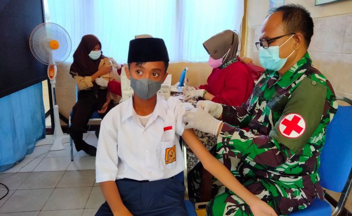 Sepekan, Kodim 0811 Tuban Tuntaskan 15 Ribu Dosis Vaksin Untuk Kalangan Pelajar