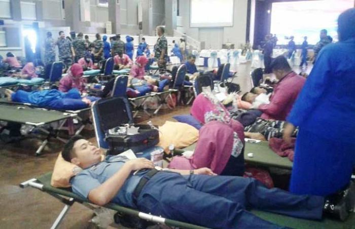 Sambut Hari Jadi ke-72 TNI AL, Koarmatim Gelar Donor Darah