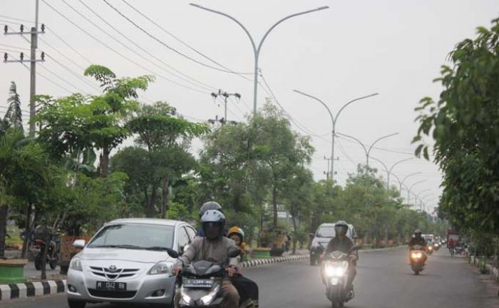 Minim Pemeliharaan, Lampu PJU di Tuban Banyak yang Mati Minim Pemeliharaan, Lampu PJU di Tuban Banyak yang Mati