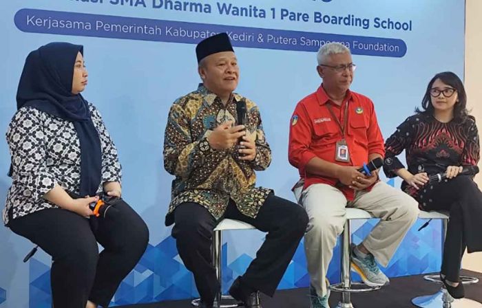 Kembangkan SMA Dharma Wanita 1 Pare, Pemkab Kediri Gandeng Putera Sampoerna Foundation