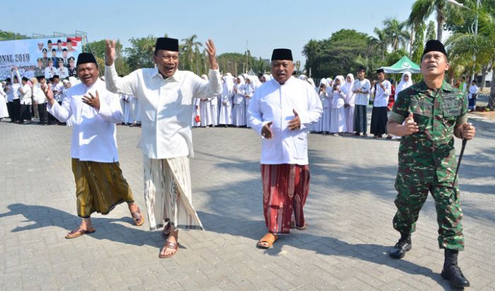 Bupati Gresik dan Kajari Kompak Peringati Hari Santri