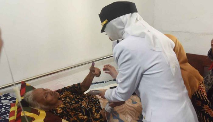 Kunjungi Perintis Kemerdekaan Kediri, Wali Kota Kediri Serahkan Bingkisan dan Tali Asih