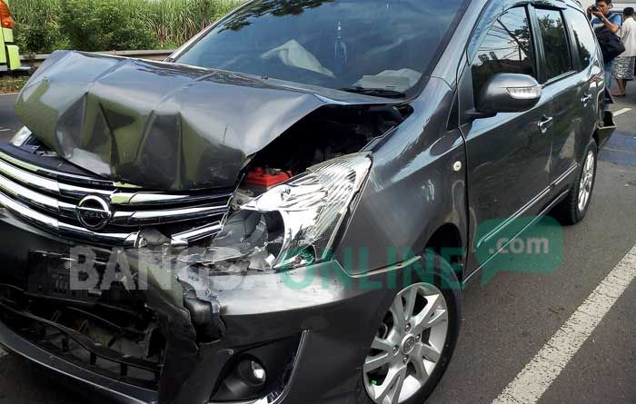 4 Kendaraan Terlibat Kecelakaan Beruntun di Cangkringrandu Jombang, 2 Mobil Ringsek