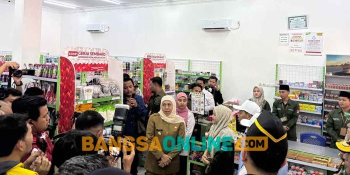 di-tuban-gubernur-khofifah-targetkan-23-kdmp-jatim-sudah-beroperasi-akhir-september-2025