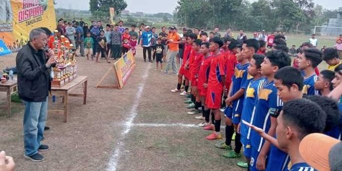 
Udik Djanuantoro saat memberi pengarahan usai pertandingan final. 