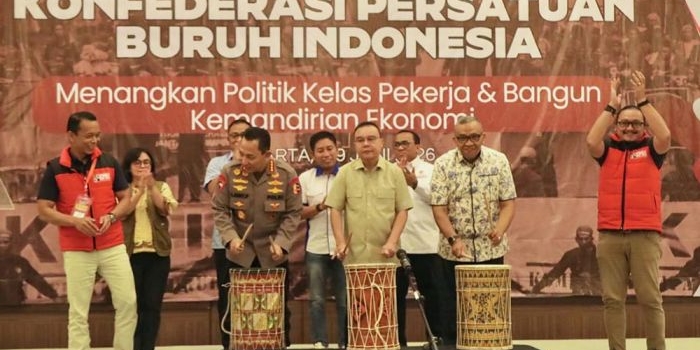 wamenaker-ajak-serikat-buruh-berkolaborasi-revisi-uu-ketenagakerjaan-dan-regulasi-k3