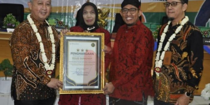 bangga-rsud-moh-anwar-sumenep-terima-penghargaan-bintang-tiga-dari-bpjs-kesehatan
