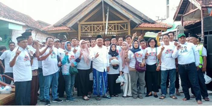 Gus Yani saat menyapa para relawan yang menggelar deklarasi dukungan. Foto: Ist.