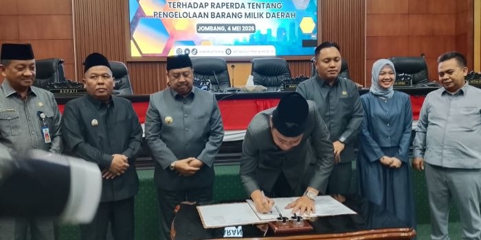 seluruh-fraksi-dprd-jombang-sepakat-raperda-aset-disahkan-soroti-penguasaan-pihak-ketiga