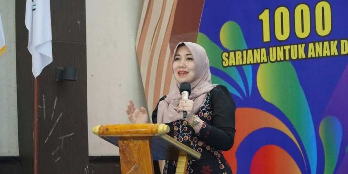 ning-lia-apresiasi-kreativitas-gen-z-di-rumah-desa-hebat-sampang