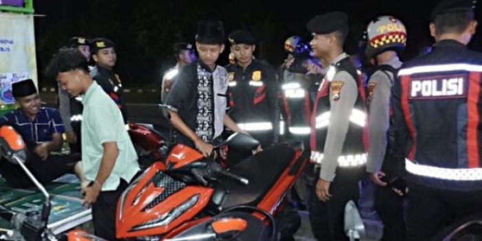 patroli-ramadhan-polres-bangkalan-amankan-12-motor-yang-terlibat-aksi-balap-liar