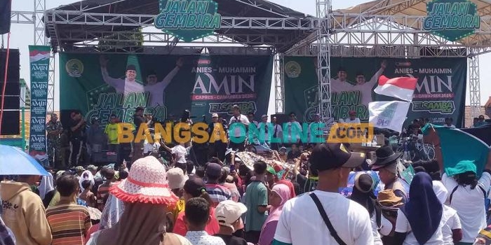 Suasana acara jalan gembira sosialisasi pasangan AMIN atau akronim dari Anies Baswedan serta Muhaimin Iskandar. Foto: AAN AMRULLOH/BANGSAONLINE