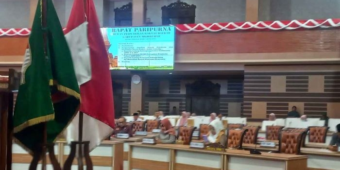 dprd-kabupaten-mojokerto-bahas-pertanggungjawaban-apbd-2024-dan-rpjmd-2025-2029-di-rapat-paripurna