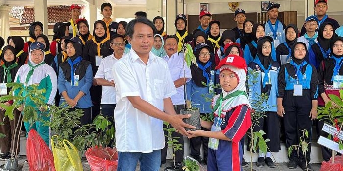 jumbara-pmr-xvii-pmi-kabupaten-pasuruan-kampanyekan-aksi-hijau-dan-donor-darah