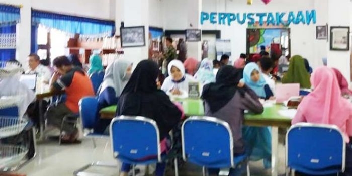 Suasana Perpustakaan Pamekasan.