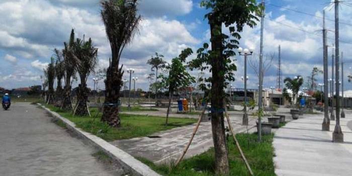 Taman Benteng Pancasila tampak siang hari. foto: yudi eko purnomo/ BANGSAONLINE