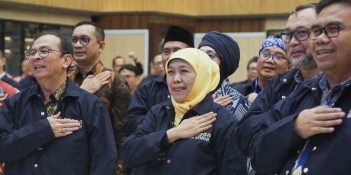 gubernur-khofifah-ajak-ika-unair-ambil-peran-strategis-dalam-diplomasi-antarbangsa